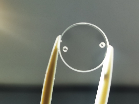 Sapphire Optical Windows Scratch Resistance polie ronde avec le trou