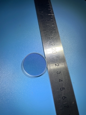 Le cristal de saphir résistant haut partie les pièces de revêtement d'AR d'espace libre de rouge bleu