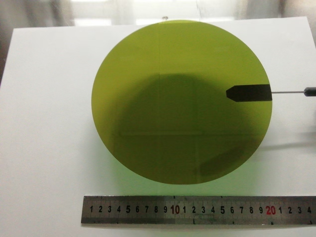 semi-conducteur de puce de Sic de substrat de lingot de carbure de silicium de polissage de 8 pouces 200mm