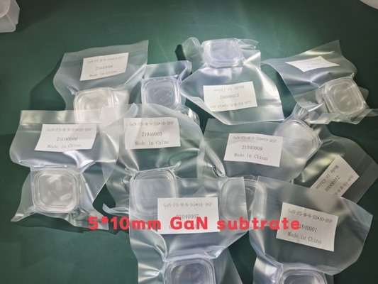 Bon prix Gaufrette HVPE Chip Template debout libre 5x5/10x10/5x10 millimètre de nitrure de gallium d'Un-axe en ligne