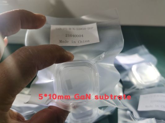 Bon prix gaufrette libre adaptée aux besoins du client de substrat du m-axe HVPE GaN de la taille 5x10mm en ligne